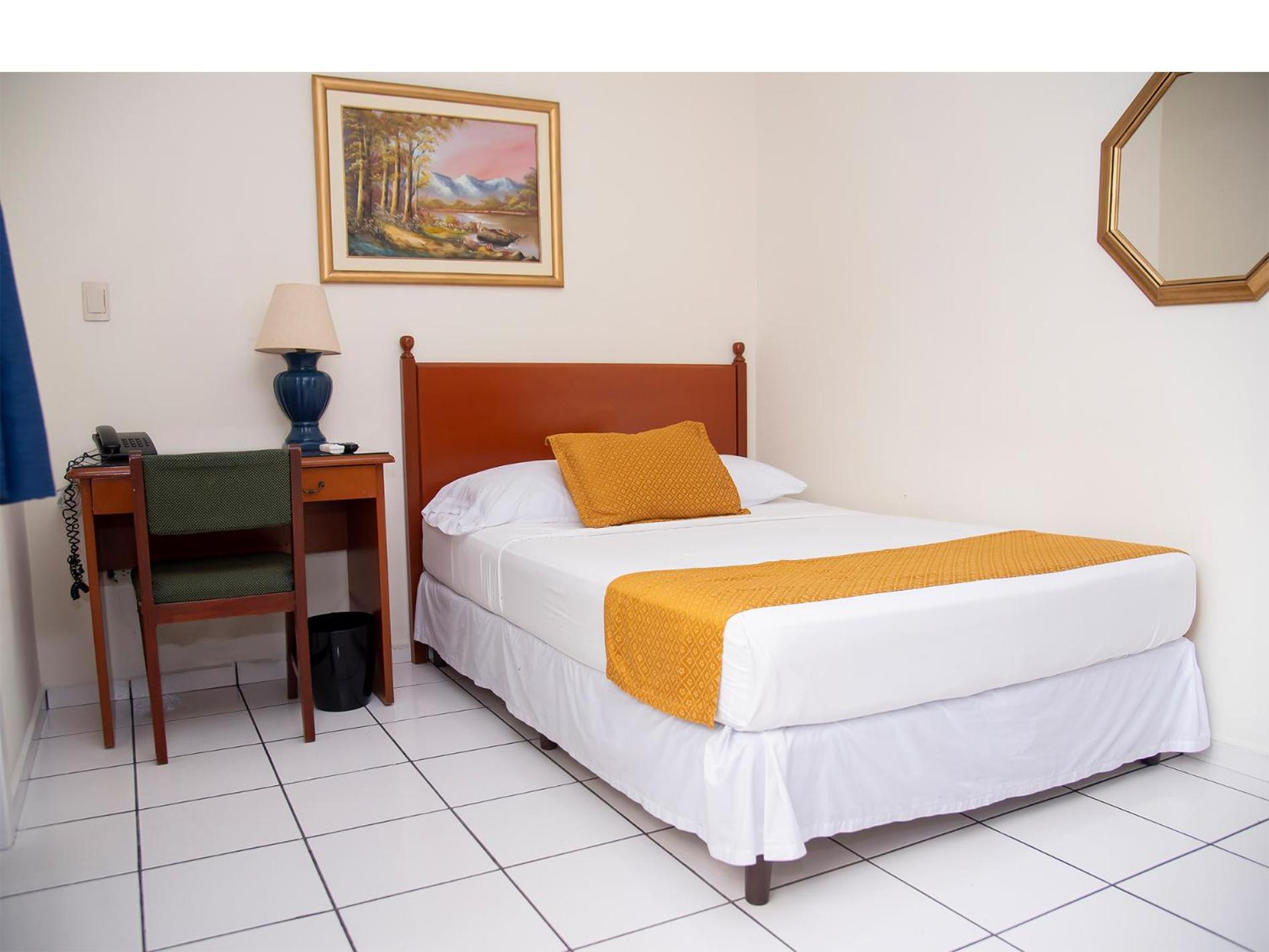 Hotel Villa Serena San Benito San Salvador Exterior photo